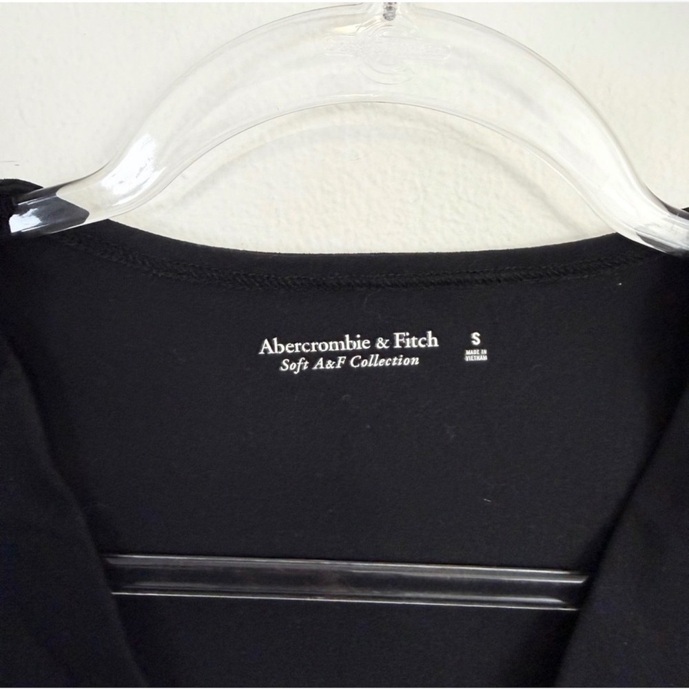 Abercrombie & Fitch Soft A&F Twist Front Bodysuit Black Size S - Picture 4 of 6